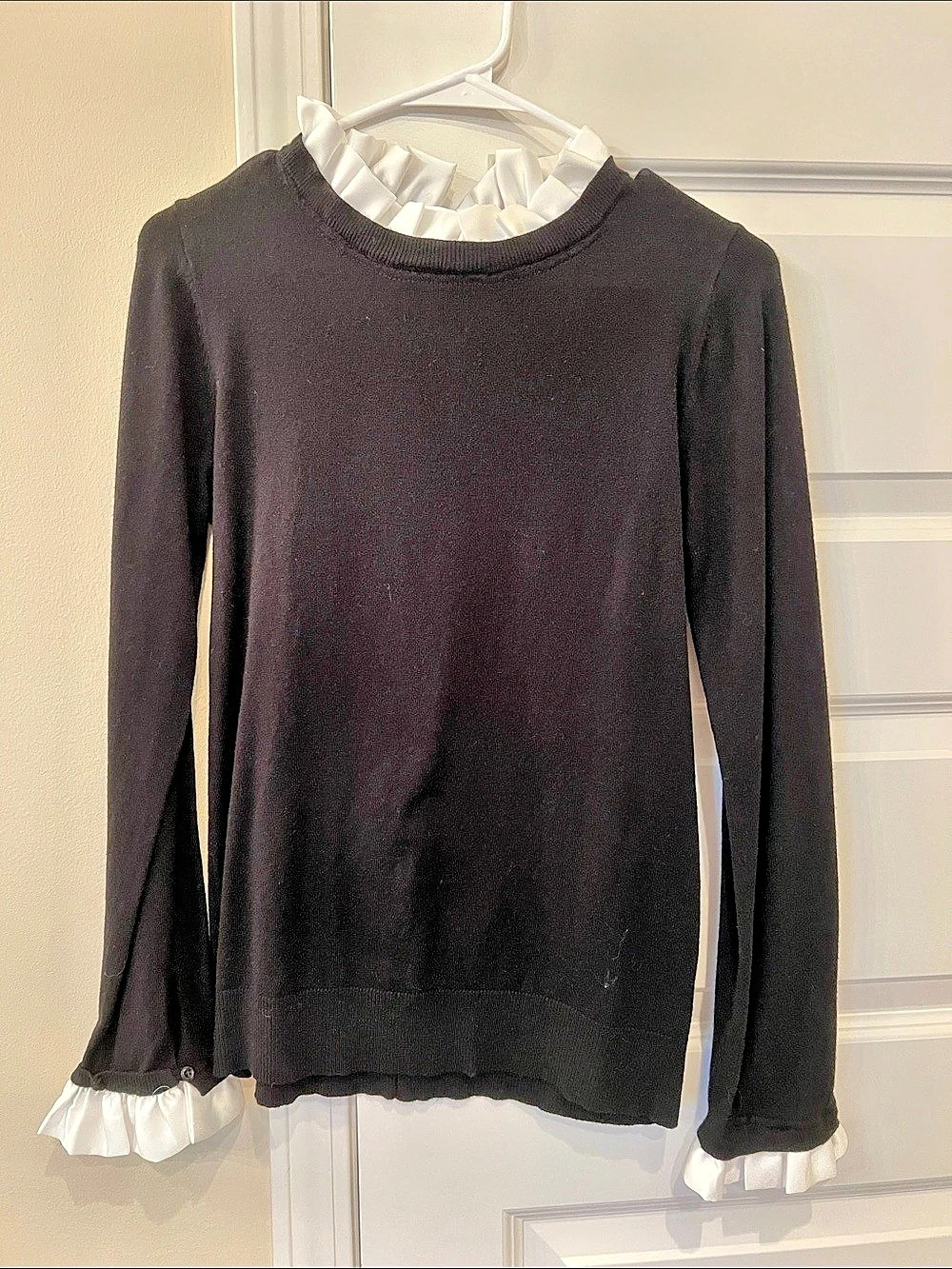 Vici Black & White Ruffle Cuff Blouse Size Medium